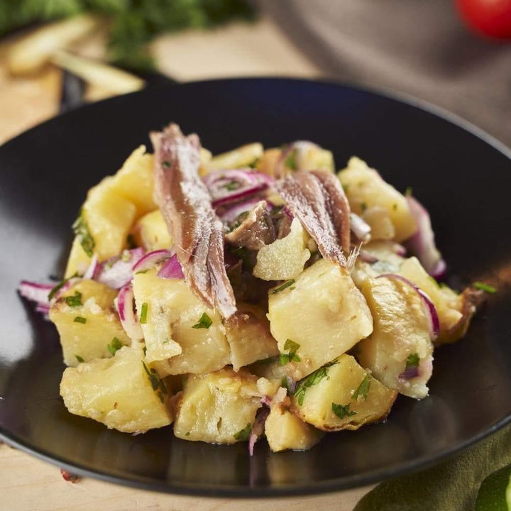 Salată de sardine și cartofi. mancaregatita.ro