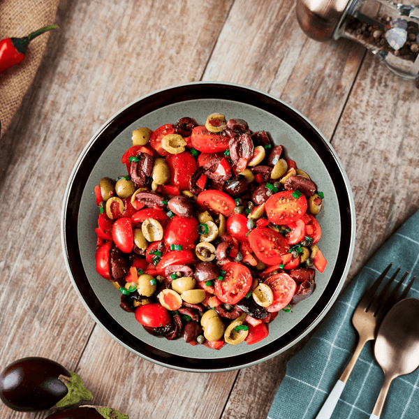Salată de roșii cu măsline verzi - Chefs Evolution